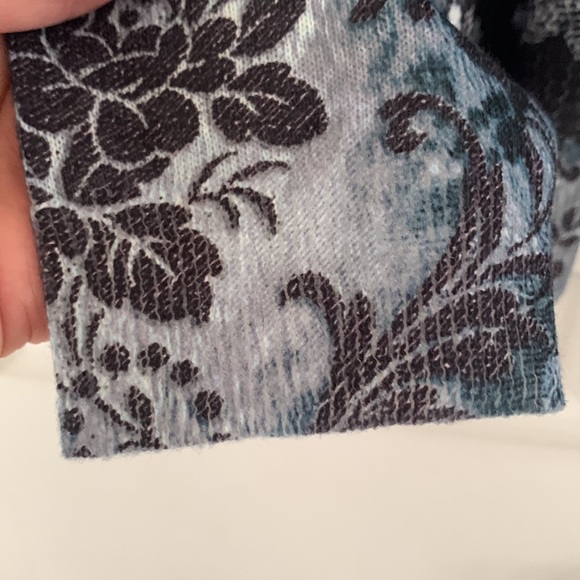 Northern Reflections dressy top, blue, black with tiny bling accents - Picture 9 of 11